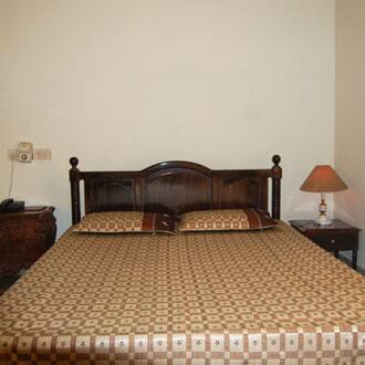 Pathans Residential Hotel, Thrissur 5